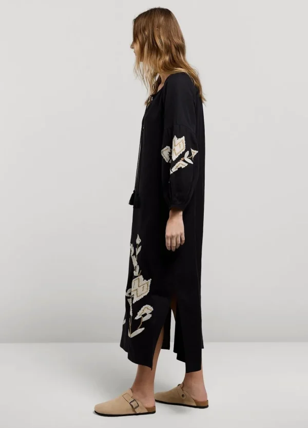 Women Summum Woman Long Dress With Embroidery