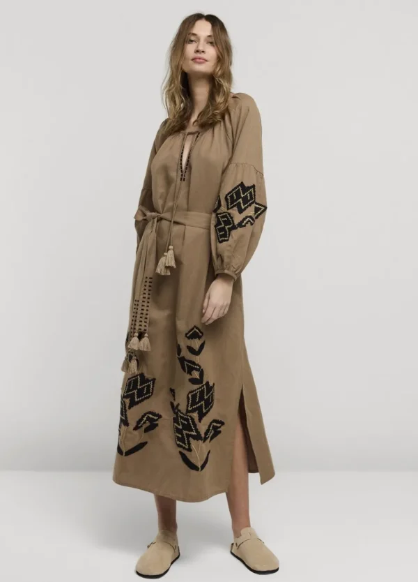 Women Summum Woman Long Dress With Embroidery