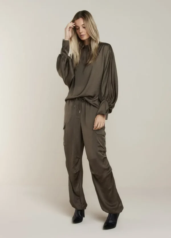 Women Summum Woman Top With Bat Sleeves