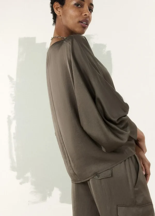 Women Summum Woman Top With Bat Sleeves