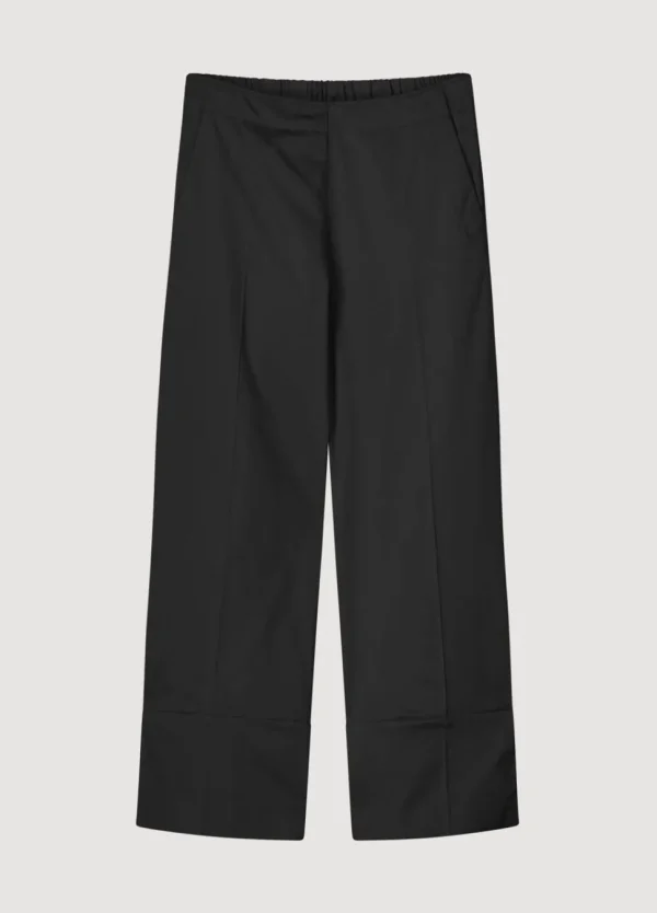 Women Summum Woman Trousers With 7/8Th Straight Legs